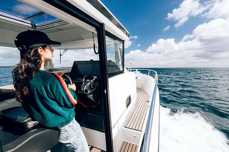 Катер Jeanneau Merry Fisher 895 Sport Serie 2